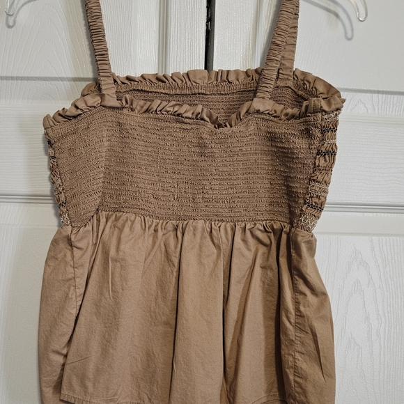 Women's or Girls Old Navy Brown Summer Top Size M. - Picture 2 of 3